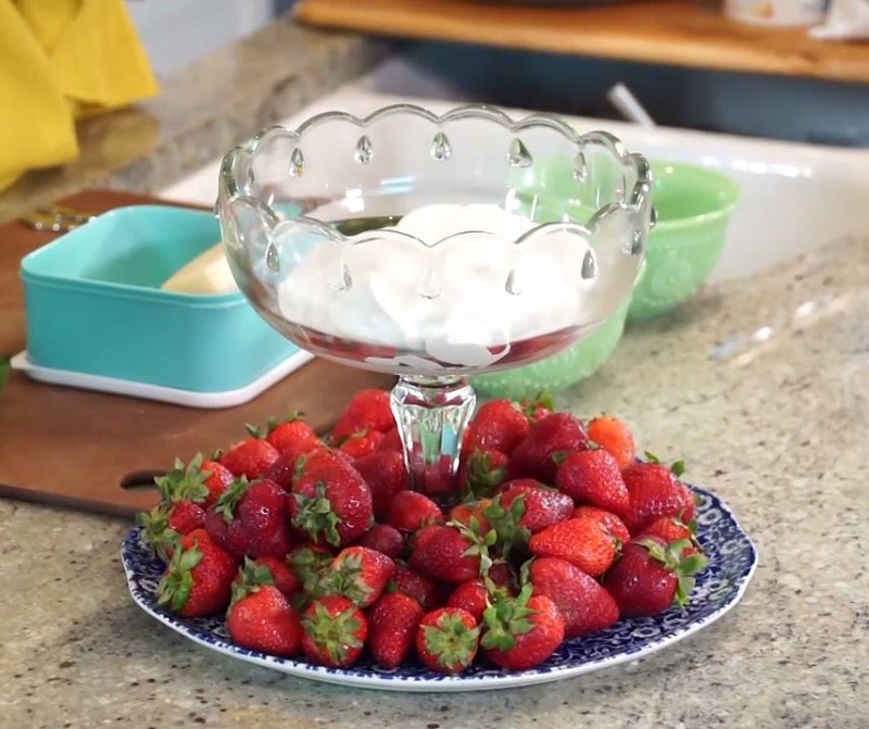 Strawberries Romanoff Recipe